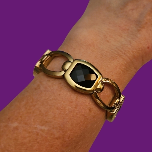 3/$20 Black and Gold Link Stretch Bracelet - Picture 1 of 3